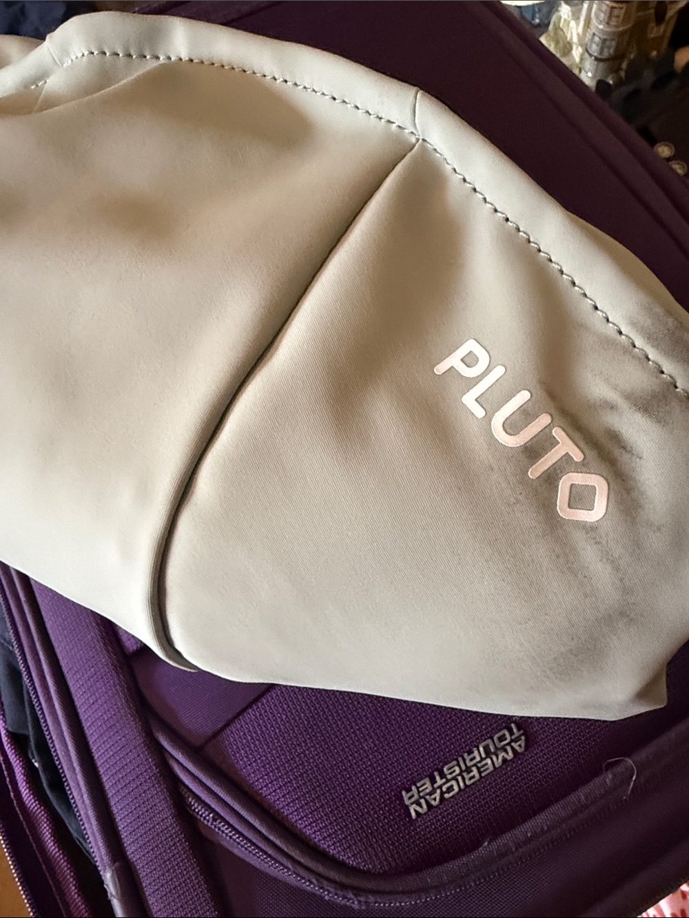 Pluto Pod Travel Pillow